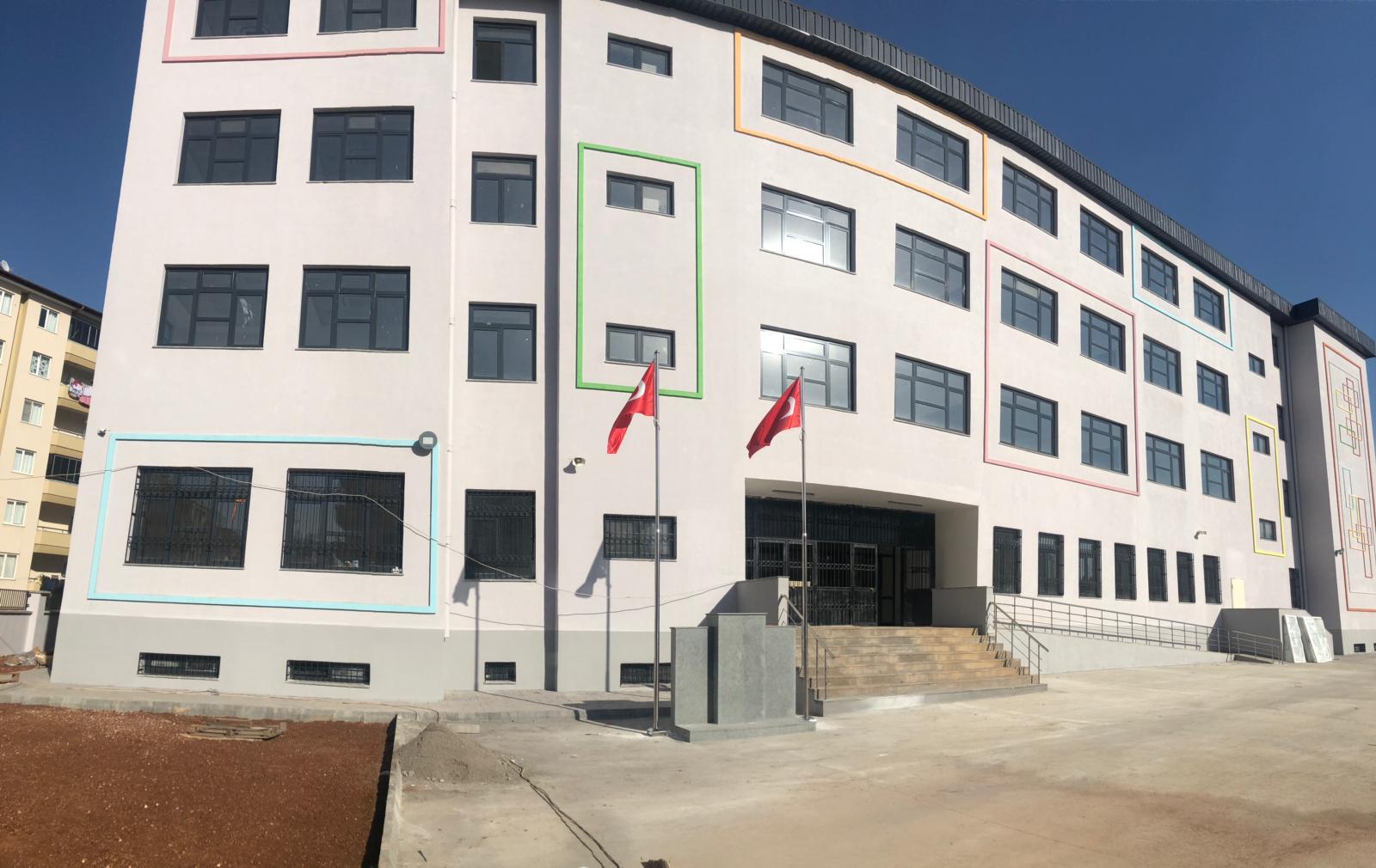 KARACAOĞLAN 22 DERSLİK MERVEŞEHİR 22 DERSLİK 2 ADET